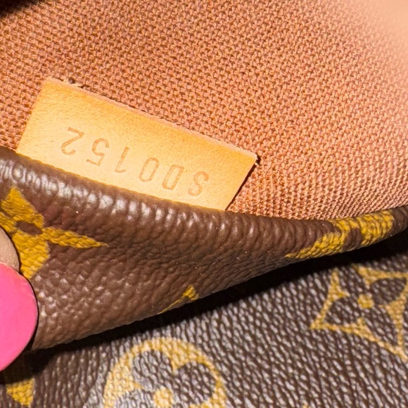 Louis Vuitton Totally MM - Picture 13 of 13